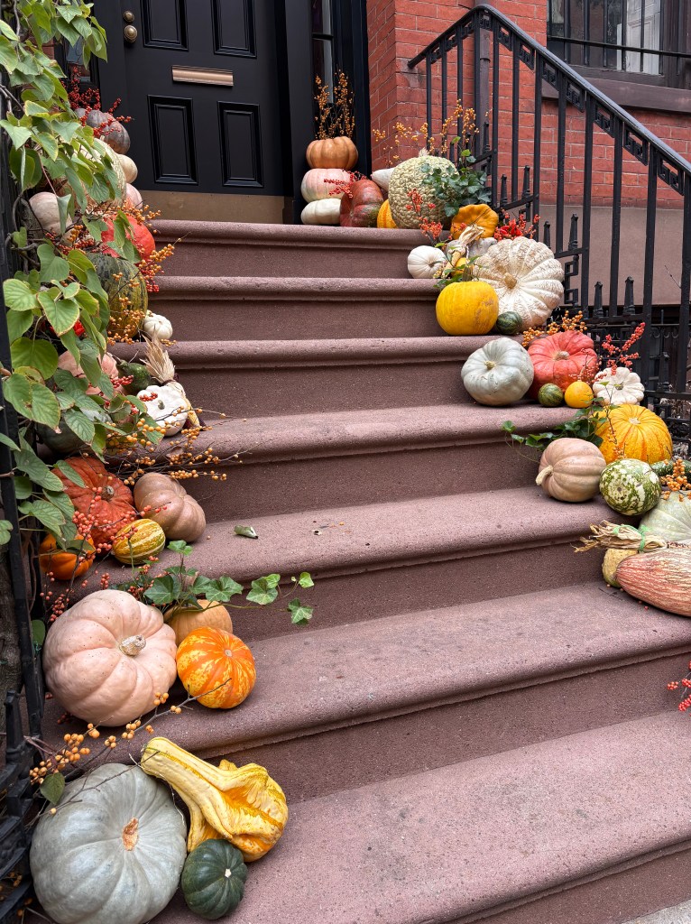 Perry Street NYC Halloween Dekoration