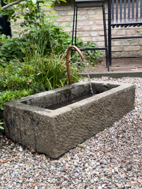 DIY Wasserspiel selber bauen – einfache Schritt-für-Schritt-Anleitung für den&nbsp;Garten
